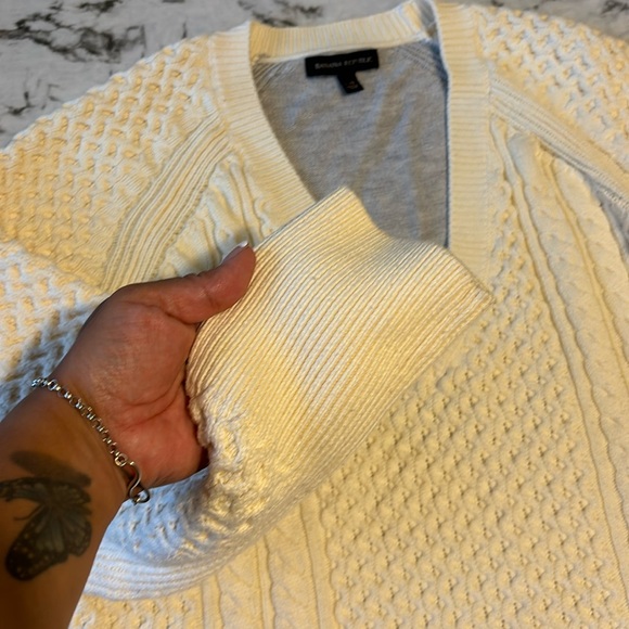 NWOT BANANA REPUBLIC CABLE-KNIT DEEP VEE TUNIC - Picture 2 of 8